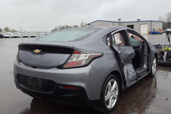 фото Chevrolet Volt LT