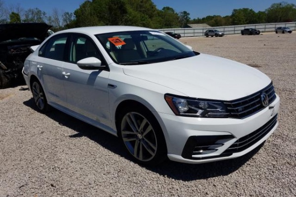 фото Volkswagen Passat S