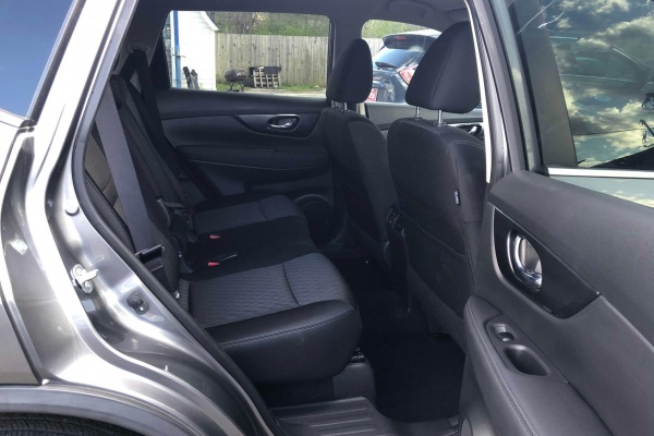 фото Nissan ROGUE S