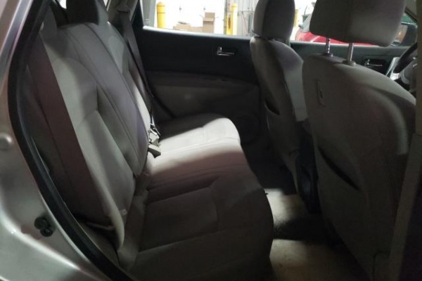 фото Nissan Rogue S