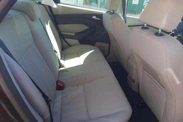 фото Ford Focus SE