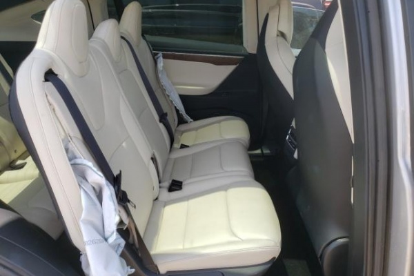 фото Tesla MODEL X