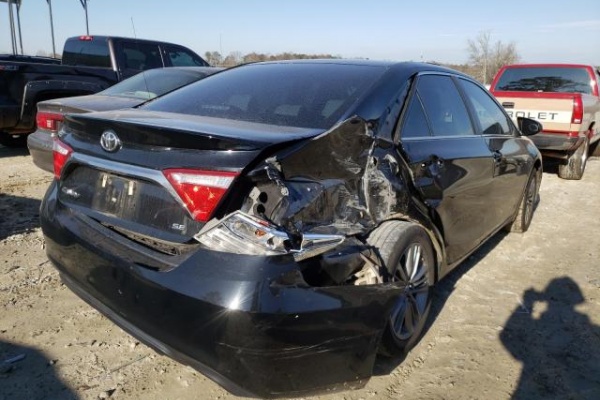 фото Toyota Camry LE