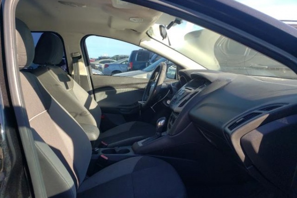 фото Ford Focus SE