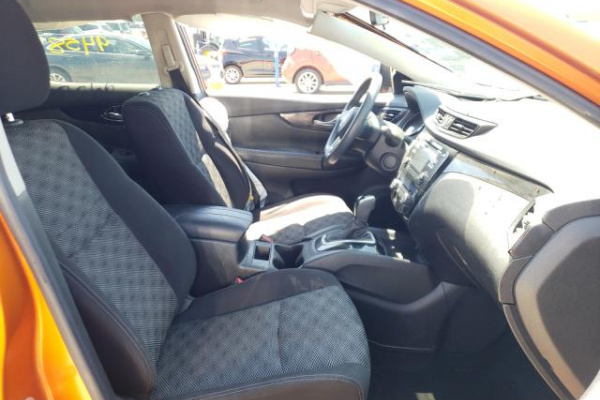 фото NISSAN ROGUE SPORT