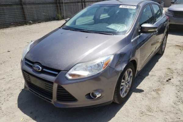 фото Ford Focus SE