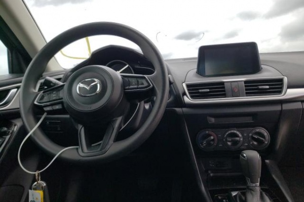 фото Mazda 3 SPORT