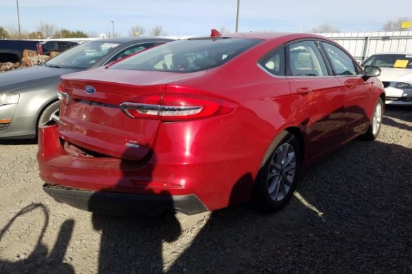 фото Ford Fusion SE