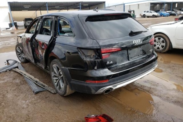 фото Audi A4 Premium Plus ALLROAD