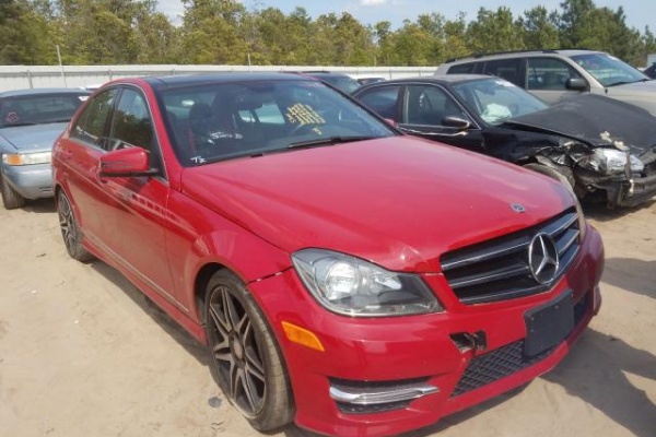 фото Mercedes-BenzC 300 4MATIC