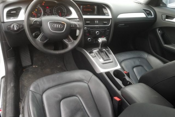 фото Audi A4 Premium