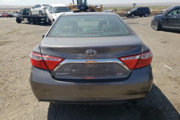 фото Toyota Camry LE