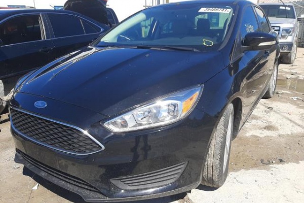 фото Ford Focus SE