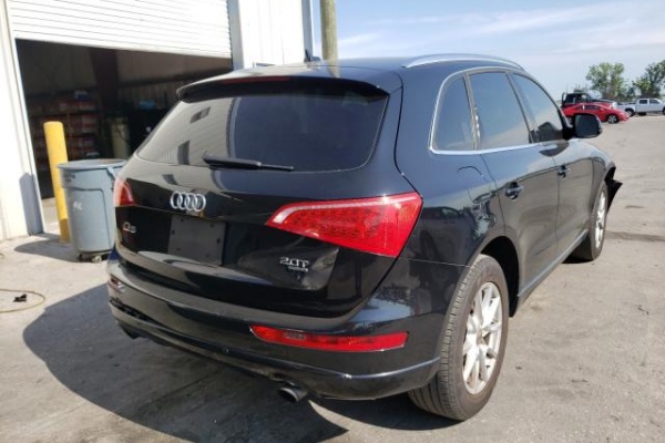 фото Audi Q5 PREMIUM