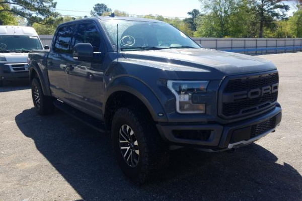 фото Ford F-150 RAPTOR