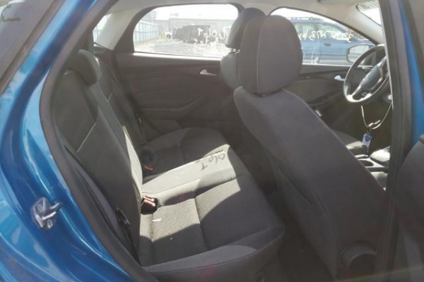 фото Ford Focus SE