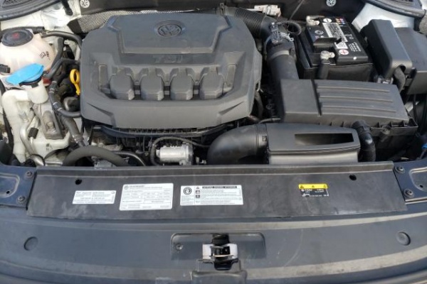 фото Volkswagen Passat S