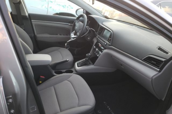 фото Hyundai Elantra SEL