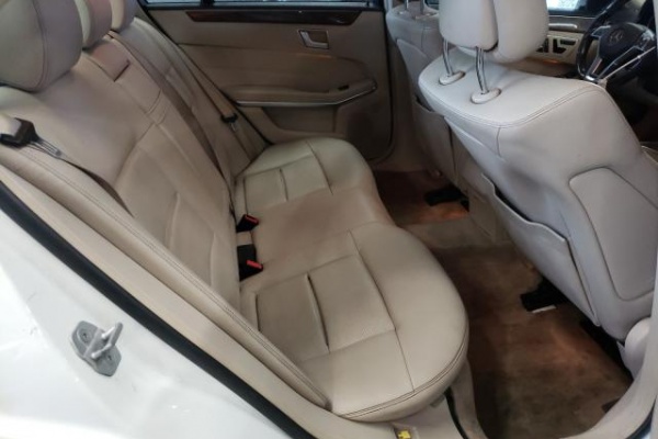 фото Mercedes-Benz E 300 4MATIC