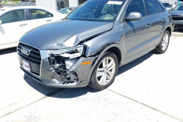 фото Audi Q3 PREMIUM