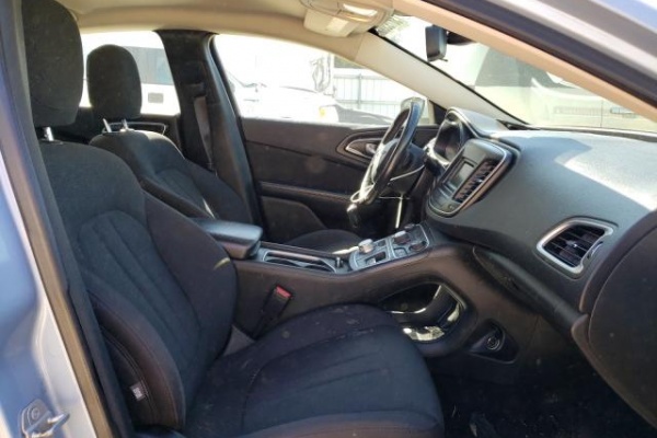 фото Chrysler 200 LIMITED