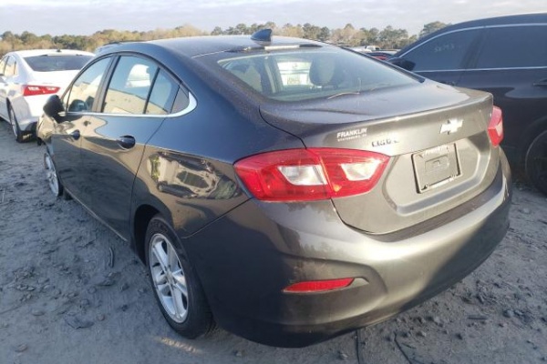 фото Chevrolet Cruze LT