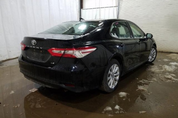 фото Toyota Camry HYBRID