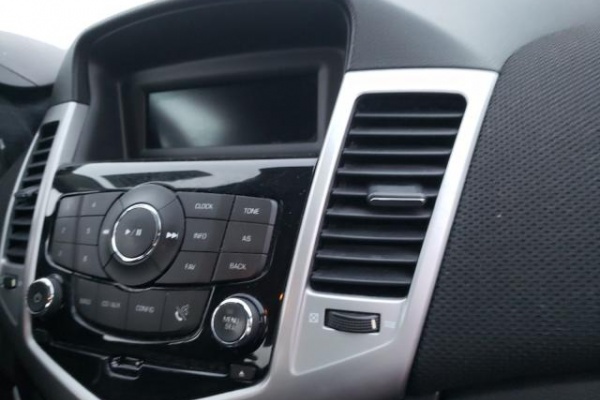 фото Chevrolet Cruze LT