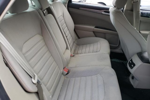 фото Ford Fusion SE