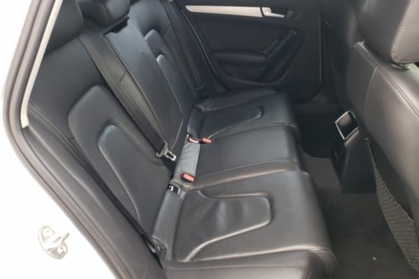 фото Audi A4 Premium